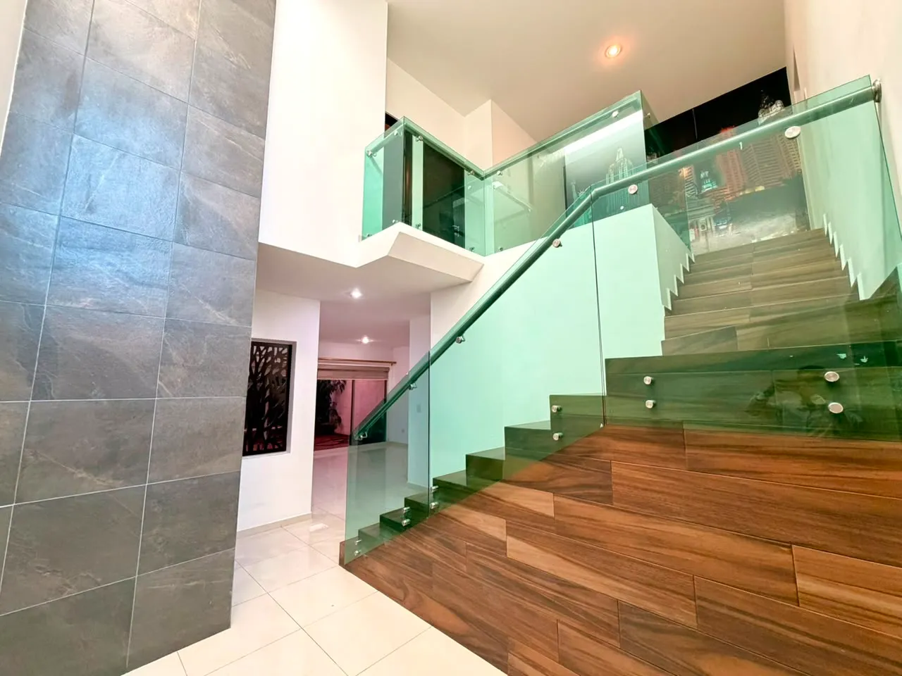 Stunning Residence for Sale in Bosques del Rey Residencial | La Conquista - Foto 5