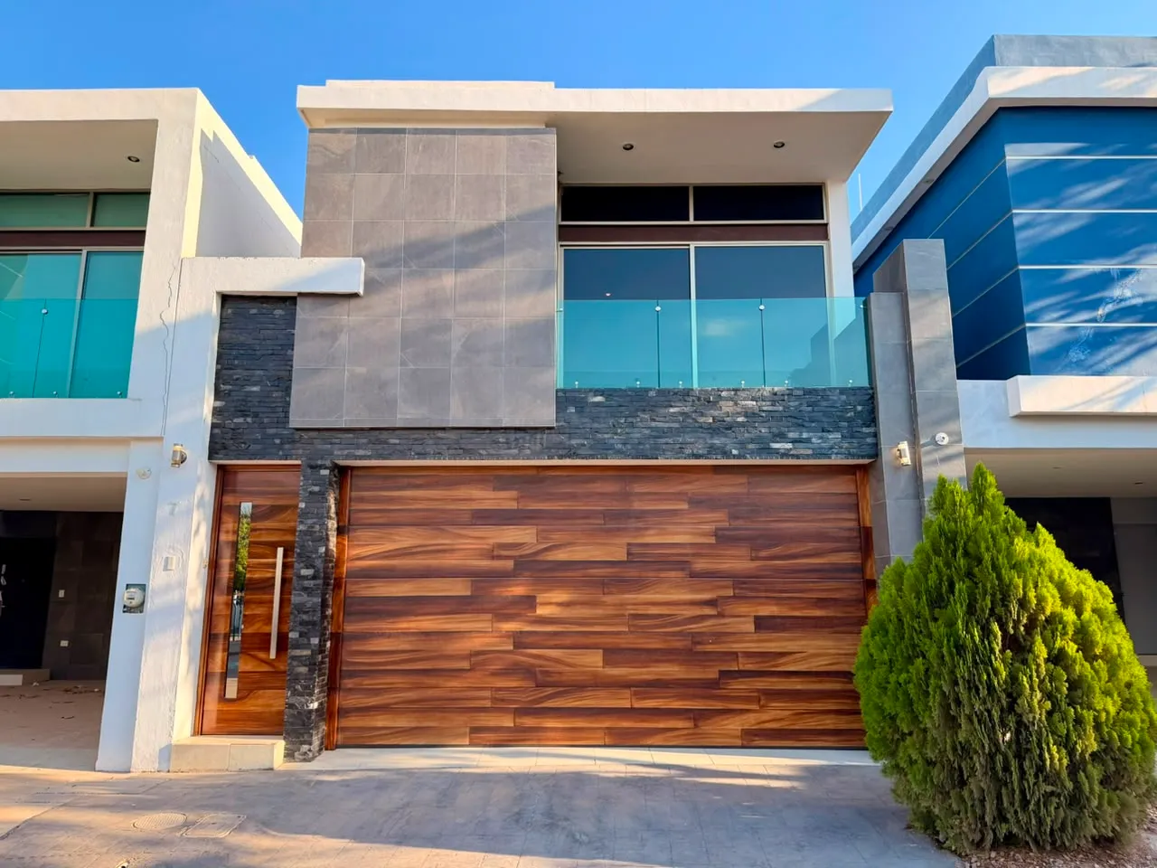 Stunning Residence for Sale in Bosques del Rey Residencial | La Conquista - Foto 2